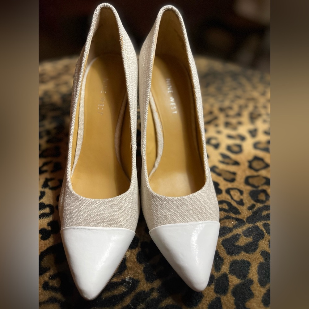Nine West Two-Tone Cap Toe Heels – Size 9